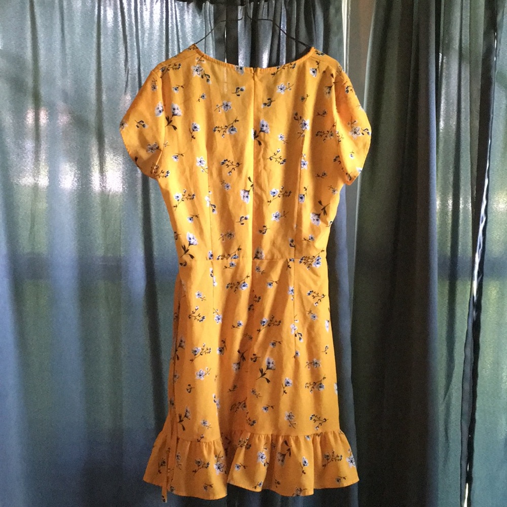👗 - Picture 2 of 2